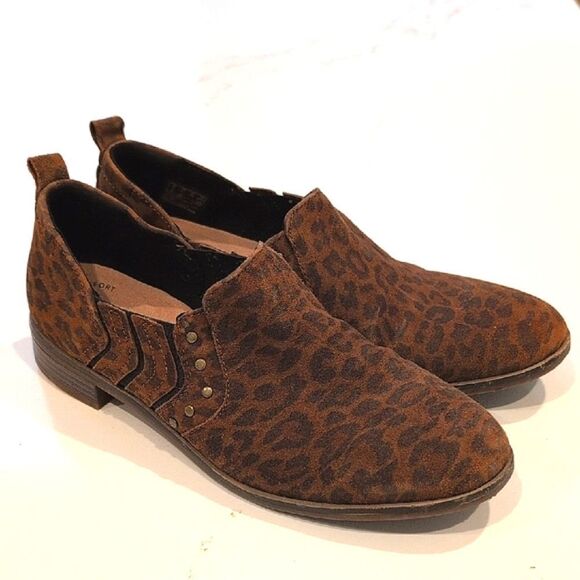 Collection by Clark's Brown Leopard Print Slip-On Loafer Shoes Size 7.5 - Picture 1 of 11